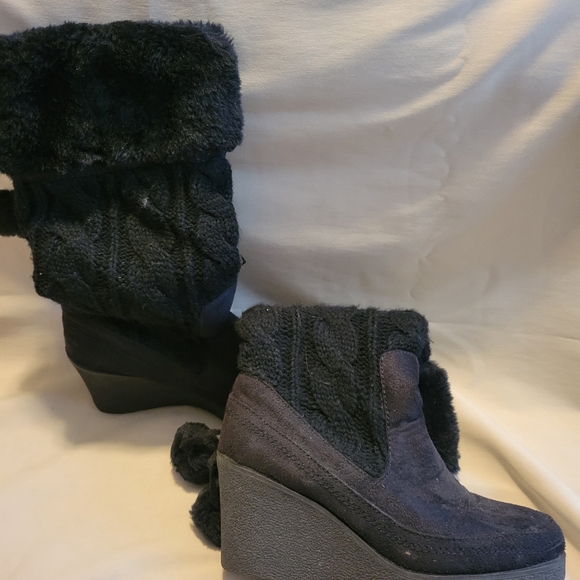 Boots - Picture 4 of 4